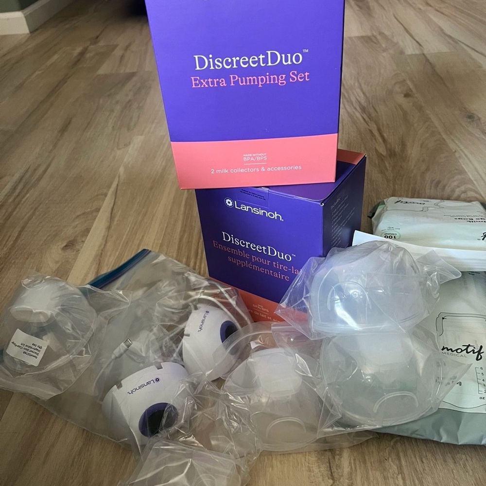 Lansinoh DiscreetDuo Extra Pumping Set - White & Purple